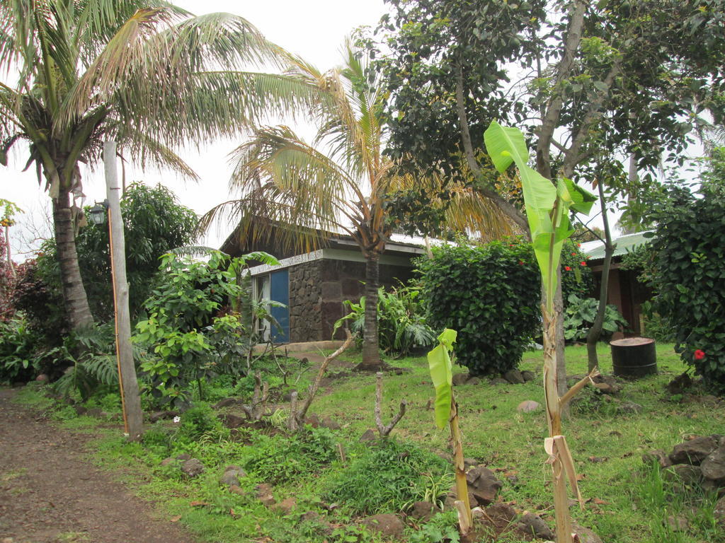 Kona Tau Hostelling Hanga Roa Exterior photo