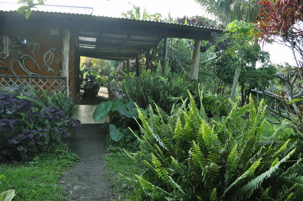 Kona Tau Hostelling Hanga Roa Exterior photo