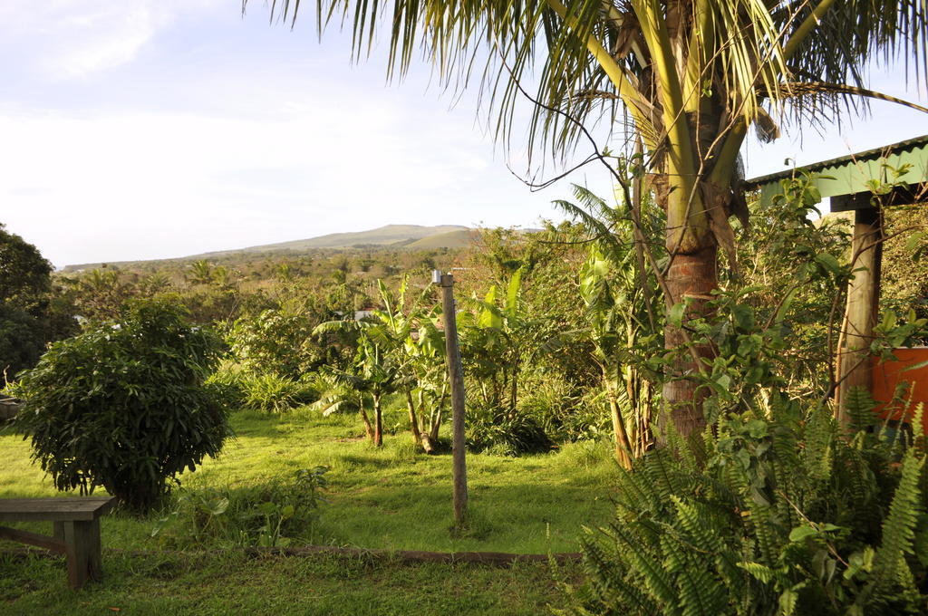 Kona Tau Hostelling Hanga Roa Exterior photo